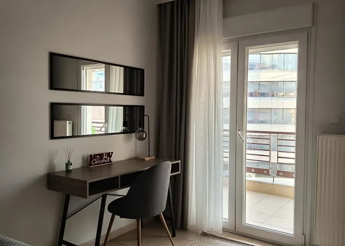 Lunix Luxury On Metro Station * Салоники